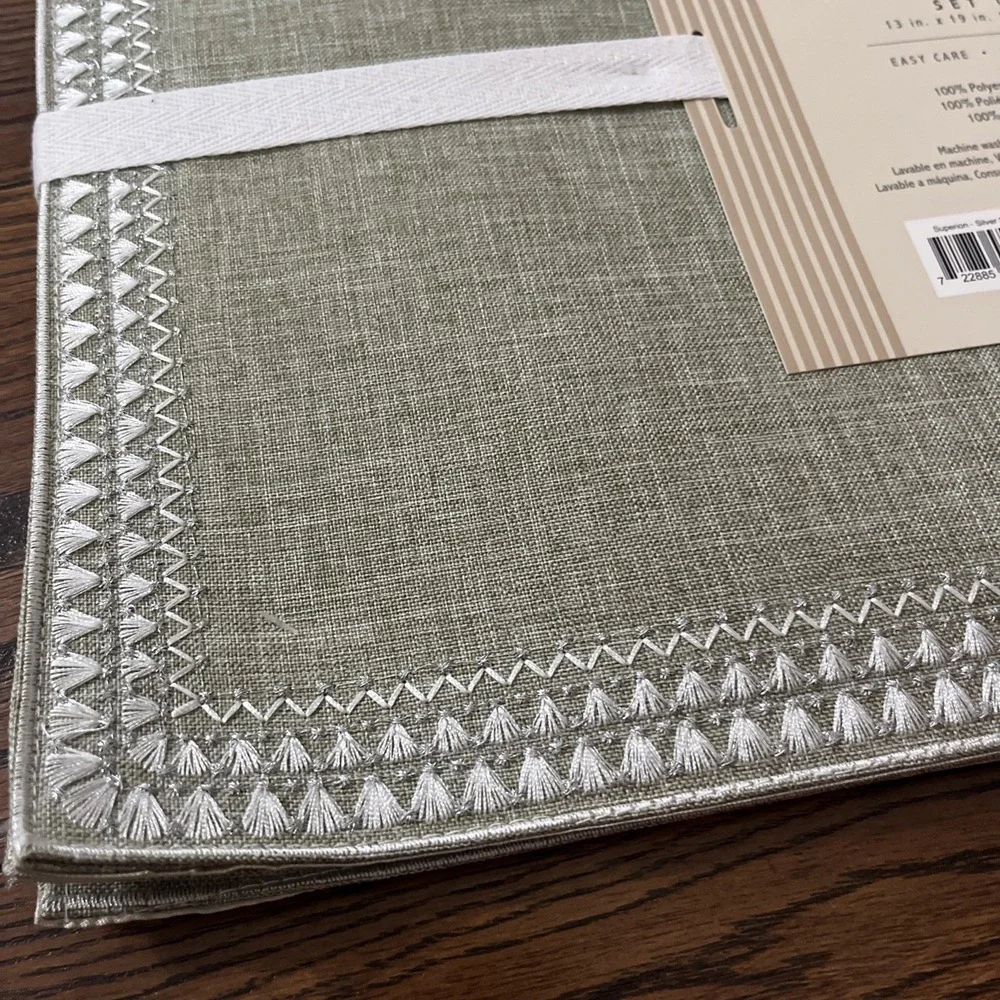 NEW Homewear Gray White Stitch Border Easy Care Kitchen Placemats Set of 4